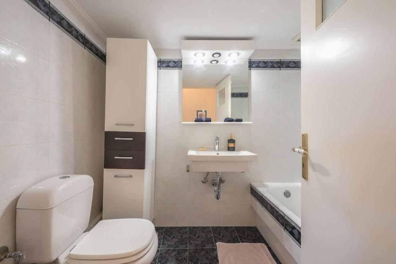 Central 3Br Apartment Next To Panormou Metro! Athene Buitenkant foto